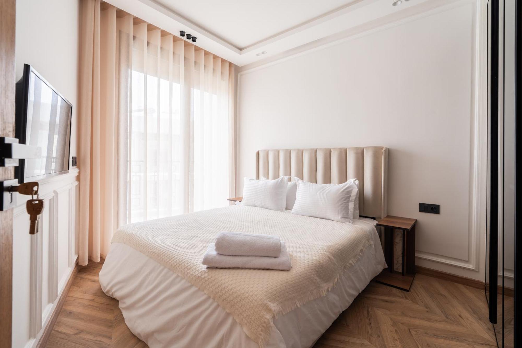 Elegant Balconies & Parking Maarif Apartment *